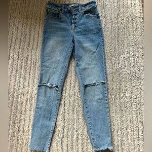 Women’s Garage Mom Jeans. Size 3